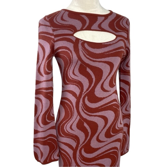 ASOS DESIGN Midi Knitted Dress with Cut Out in Swirl Pattern in Brown - Picture 3 of 7